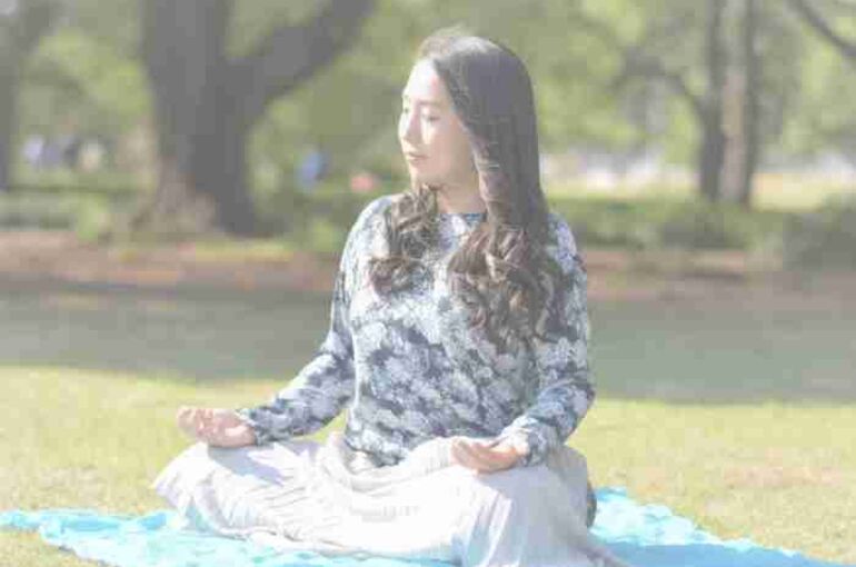 水滴にありがとうと声をかけると 結晶がきれいになるらしい。 (2)